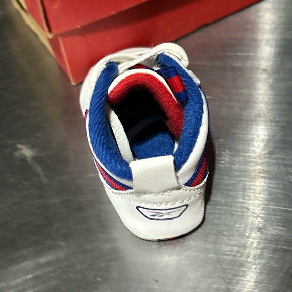 New York Giants Shoes - Picture 3 of 10